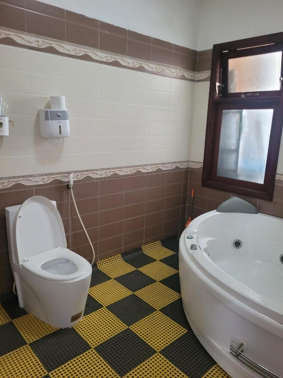 Hostel Ngoc Lien トゥイホア エクステリア 写真